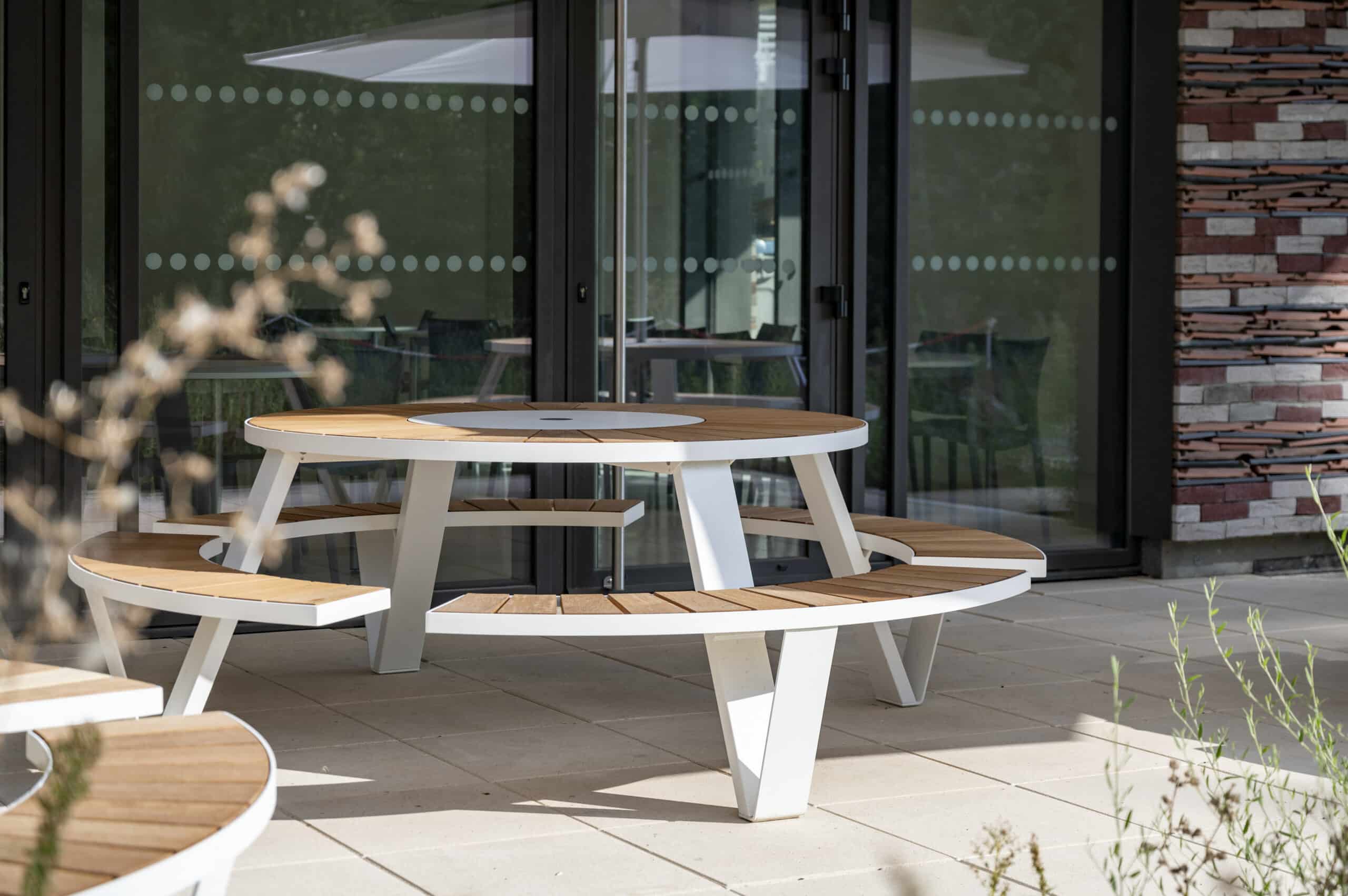 Mobilier Extérieur - Table PANTAGRUEL // AMBIANCE BUREAU - Projet SIAH